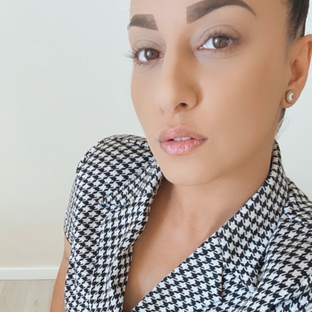 Meet your Posher, Catherine